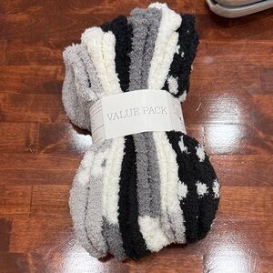 Cozy Casual Gray and White Bath Socks